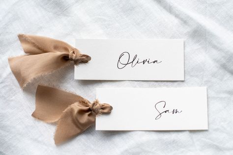 Fall Wedding Style, Handwritten Wedding, The Guest List, Name Place Cards, Seating Plan Wedding, Paper Place, Wedding Name, Wedding Table Decor, Lake Wedding