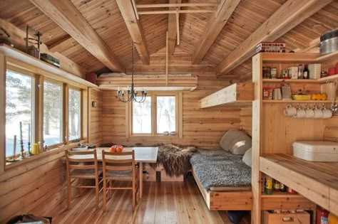 Small Cabin Designs, Small Cabin Ideas, Chalet Bungalow, Norwegian Cabin, Small Cabin Interiors, Tiny House Towns, Small Cabins, Luxury Chalet, Cabin Designs