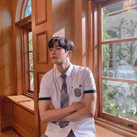 Rowoon de "Extraordinary You", más de 190 cm de alto y guapo @ HanCinema :: The Korean Movie and Drama Database Zuho Sf9, Dawon Sf9, Sf9 Rowoon, Johnny Orlando, Extraordinary Moments, 17 Kpop, Kim Sang, Kdrama Actors, Korean Idol