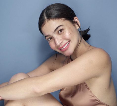 Anne Curtis Anne Curtis Short Hair, Anne Curtis, Princess Aesthetic, Celebrity Crush, Short Hair Styles, Clock, Celebrities, Hair, Beauty