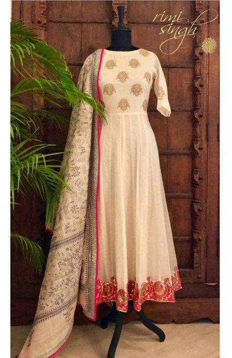 Indian Designer Suits, Salwar Kamiz, Indian Gowns Dresses, Indian Gowns, Dress Indian Style, Pakistani Dress Design, Indian Designer Outfits, Saree Dress, Anarkali Dress