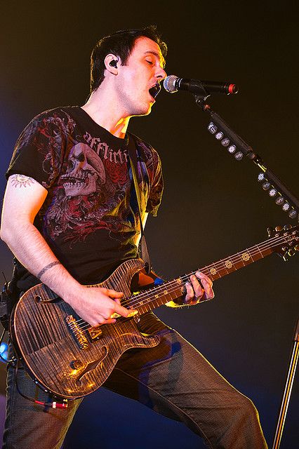 I adore Benjamin Burnley. Benjamin Burnley, Rock Music Quotes, Singing Quotes, Breaking Benjamin, Music Express, Band Wallpapers, The Power Of Music, Handsome Guys, Robert Plant