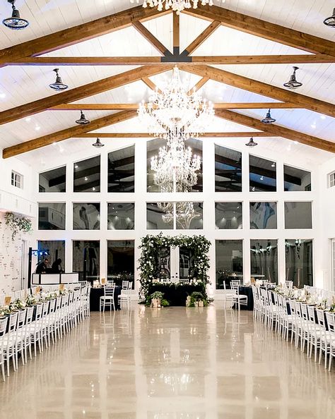 Places In Dallas, Event Venue Design, Event Space Design, Dfw Wedding Venues, Modern Wedding Venue, Dallas Wedding Venues, Elegant Wedding Venues, Garden Venue, Dfw Wedding