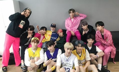 #bts #txt #rm #soobin #taehyun #taehyung #yeonjun #suga #jhope #beomgyu #jimin #jin #heuningkai #jungkook #bighitentertainment #familyphotos Mama Awards, Lee Hyun, Bts Namjoon, Bulletproof Boy Scouts, Bts Group, About Bts, Bts Bangtan Boy, Foto Bts, Bts Photo