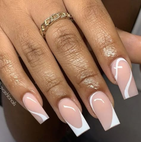 Neutral Nails No Design, 21st Birthday Nails Acrylic Short, Pink Outfit With Gold Jewelry, Full Set Ideas Nails, Abstract French Tip Nails Square, Nice Acrylic Nails Design, Detailed French Tip Nails, Birthday Nail Designs Short Square, Nail Inspo For Nail Tech