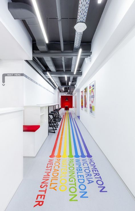 Corridor Design, Floor Graphics, Coworking Office, Wayfinding Design, School Interior, Environmental Graphic Design, Office Branding, Hospital Design, Salon Interior Design