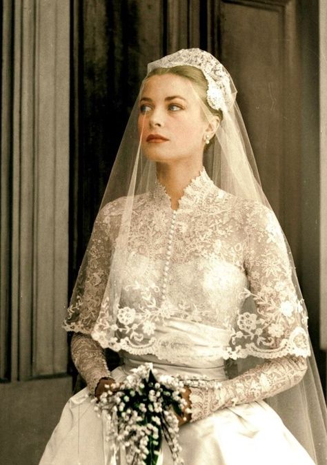 Grace Kelly Wedding Dress, Wedding Dresses Vintage Princess, Grace Kelly Wedding, Grace Kelly Style, Princess Grace Kelly, Royal Wedding Dress, Vintage Princess, Classic Wedding Dress, Modest Wedding