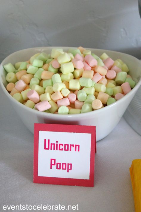 Unicorn Birthday Party Food, Poop Party, Diy Unicorn Birthday Party, Unicorn Birthday Party Cake, Unicorn Party Food, 4de Verjaardag, Rainbow Unicorn Birthday Party, Unicorn Treats, Unicorn Birthday Party Decorations