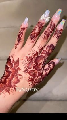 Mehendi Tattoos, Ivana Santacruz, Cute Henna Designs, Cute Henna Tattoos, Jagua Henna, Henna Style Tattoos, Red Henna, Tattoo Designs Hand, Arabic Henna Designs