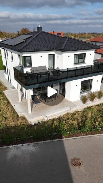 House Balcony, Balcony