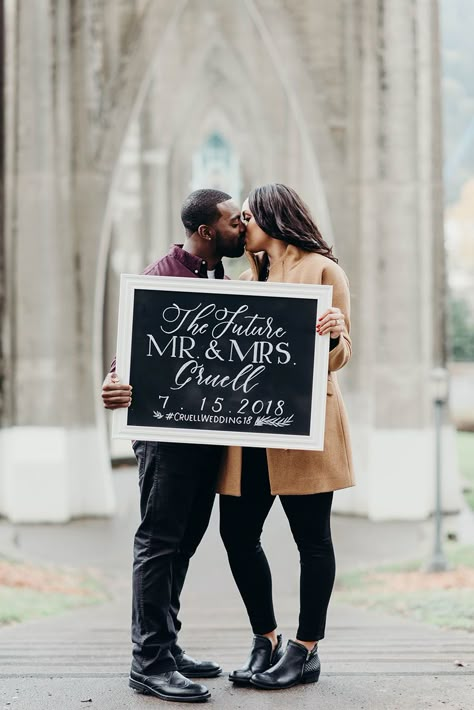 Engagement Photo Signs Ideas, Engagement Photos Signs, Engagement Photos With Signs, Engagement Signs For Pictures, Save The Date Sign, Save The Date Pictures Ideas, Save The Date Photo Ideas Black Couples, Save The Date Ideas Black Couples, Save The Date Engagement Photos