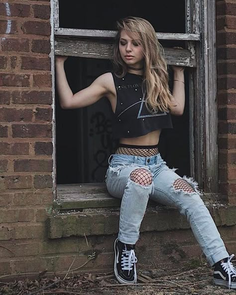 557 Likes, 7 Comments - Marris Gulledge (@marrisgulledge) on Instagram: “Bring your own sunshine - - : @beedojas - : @m_rphotography - - #mustang #mustanggt #mustangweek…” Grunge Girl Outfits Punk Rock, Ripped Tights Outfit Grunge, Alternative Style Ripped Jeans, Fashion Clothes, Goth Outfit, Gothic Mode, Look Grunge, Inspired Outfits, Women's Fashion