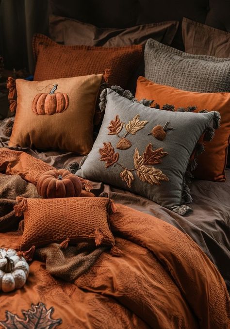 Fall Colors Home Decor, Fall Decor Orange, Bedroom Fall Decorations Cozy, Autumn Bedding Set, Fall Bedroom Ideas Autumn, Autumn Bedding Cozy, Fall Bedroom Ideas Cozy, Fall Bedroom Decor Aesthetic, Autumn Home Aesthetic