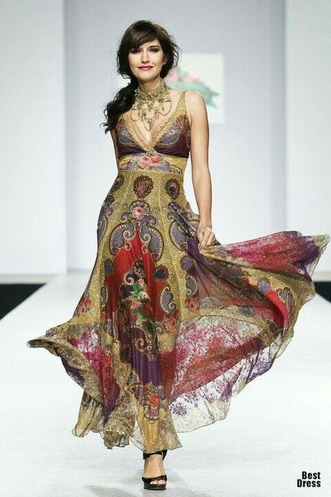 . Michal Negrin, Mode Hippie, Estilo Indie, Estilo Hippie, Boho Fashion Bohemian, Mode Boho, Bohemian Maxi Dress, Virtual Fashion, Styl Boho