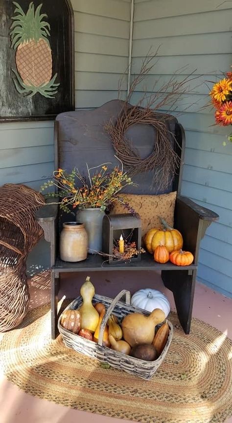 Primitive Porch, Primitive Fall Decorating, Wall Decor Inspiration, Primitive Fall Decor, Wall Art Inspiration, Staircase Designs, Marble Staircase, Fall Porch Decor, Unique Marble