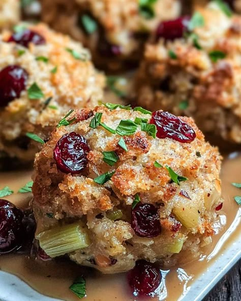 Quick and Easy Healthy Recipes | Cranberry & Turkey Stuffing Balls 🦃🍞🍂 | Facebook Turkey Cranberry Meatballs, Turkey Balls, Stuffing Balls Recipe, Cranberry Stuffing, Traditional Christmas Food, Cranberry Turkey, Stuffing Balls, Cranberry Chicken, Turkey Stuffing