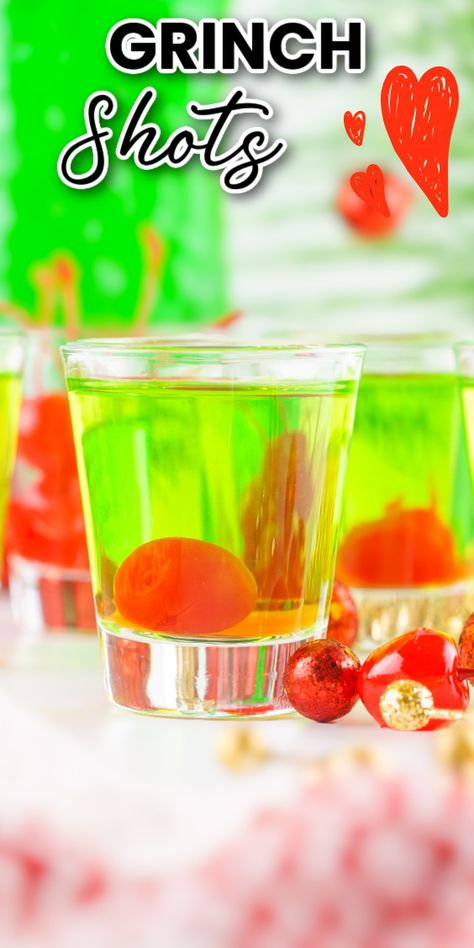 grinch shots on christmas decorated table Grinch Shots, Holiday Shot Recipes, Mini Beer Shots, Easy Christmas Drinks, Peppermint Vodka, Christmas Cocktails Easy, Peppermint Martini, Christmas Shots, Cocktail Shots