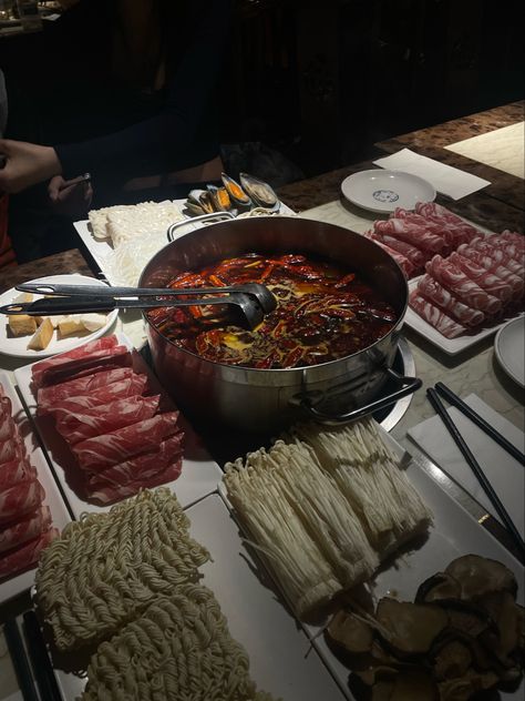 Hot Pot Chinese, Chinese Hotpot Aesthetic, Hotpot Outfit, Hot Pot Aesthetic, Hotpot Aesthetic, Korean Hot Pot, Chinese Hotpot, Chinese Hot Pot, Hotpot Restaurant