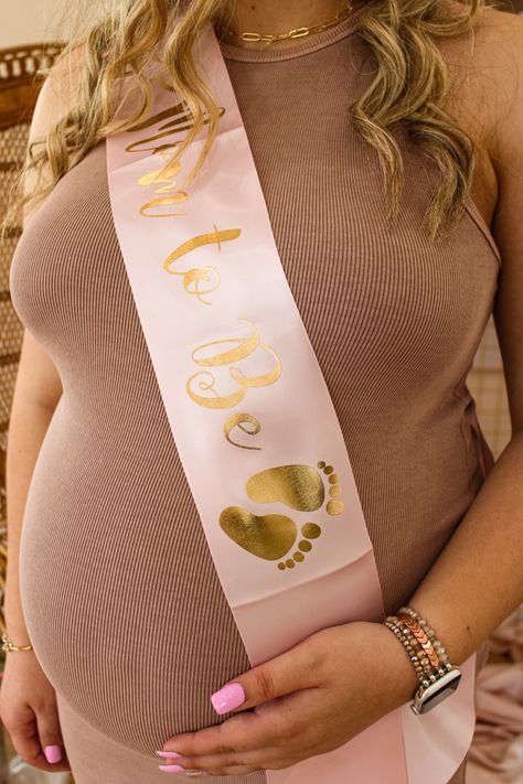 Mommy To Be Sash Diy, Baby Shower Sash For Mom, Baby Shower Belly Sash, Baby Shower Nena, Baby Shower Sash Princess, Baby Shower Unisex, Papa Baby, Unisex Baby Shower, Baby D