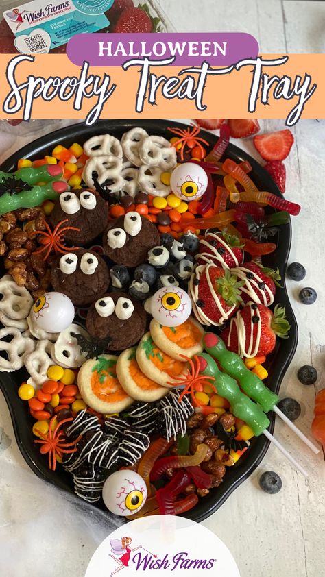 Spooky Halloween Party treat tray Halloween Cookie idea Dessert for kids Fresh Berry Recipes, Decoration Ideas For Halloween, Fresh Berries Recipes, Dessert For Kids, Witch Birthday, Halloween Eats, Afterschool Program, Birthday 27, Boo Party