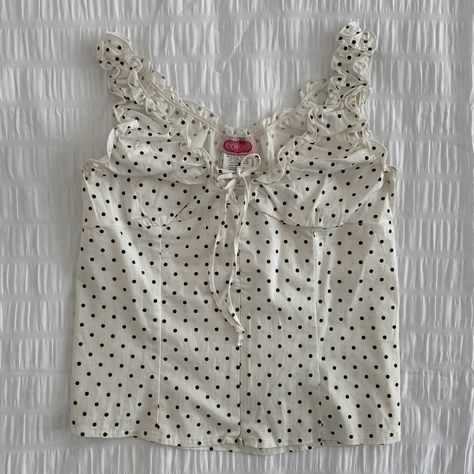 White Polka Dot Top Outfit, Top Outfit, Dream Clothes, Fashion Killa, Cute Tops, Aesthetic Clothes, Pretty Outfits, Clothing Items, Fashion Inspo Outfits