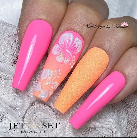 Classy Nude Nails, Hawaiian Nails, Hawaii Nails, Palm Tree Nails, Aesthetic Disney, Trendy Shades, Tropical Nails, Nude Nail, Nude Nail Designs