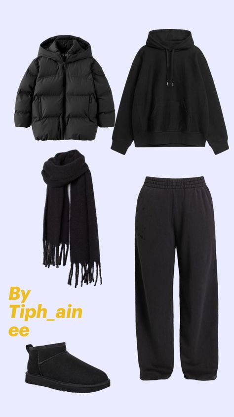 outfit_ideas’ UGG NOIRE Black Uggs Outfit Winter, Outfits With Black Uggs, Black Ugg Outfit, Black Uggs Outfit, Baddie Outfits Winter, Zara Outfit Ideas, Uggs Outfit Winter, Outfit Zara, Mode Zara