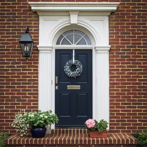 Color For Front Door On Red Brick House💖💖💖 Front Door Colours With Red Brick, Front Door Red Brick House, Front Door Red Brick, Home Front Door Design, Brick House Front Door, Brick House Front Door Colors, House Front Door Design, Blue Front Door, Black Front Doors