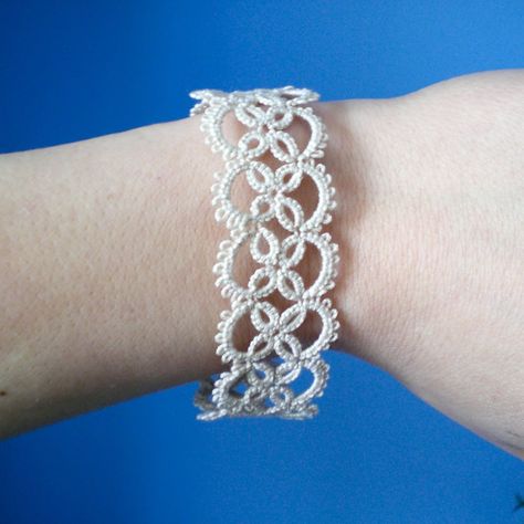 Tatted Bracelet Pattern, Tatting Bracelet, Tatting Patterns Free, Needle Tatting Patterns, Shuttle Tatting, Shuttle Tatting Patterns, Tatting Earrings, Tatting Tutorial, Tatting Jewelry