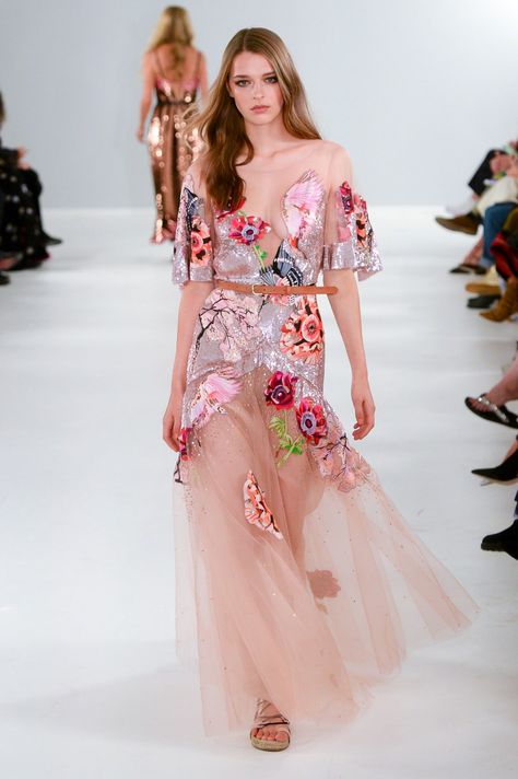 Temperly Of London, London Spring, Temperley London, Embroidery Lace, Mode Inspiration, Primavera Estate, A Dress, London Fashion Week, Passion For Fashion