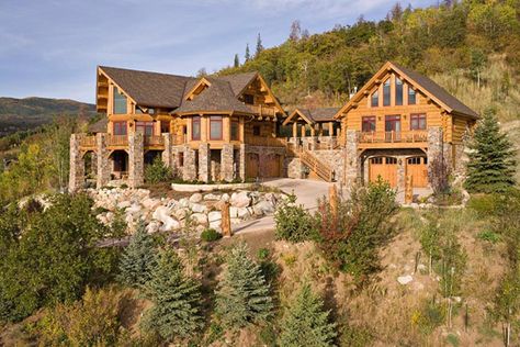 35 Awesome Mountain House Ideas | Home Design And Interior Log Home Floor Plans, Log Home Decorating, Home Floor Plans, Log Cabin Homes, Log Home, Mountain Homes, Cabin In The Woods, Cabin Life, Mountain House