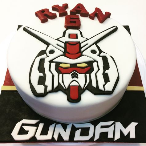 Gundam themed fondant cake Gundam Birthday Cake, Gundam Cake Design, Gundam Birthday Party Ideas, Gundam Cake, Roblox Birthday Cake, Robot Cake, 29 Birthday, Birthday Deco, Birthday Boards