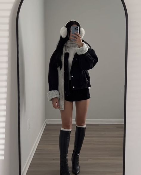 Cold Outfit Inspo Aesthetic, Wintercore Outfits Black, Female Winter Outfits, Warm Fits, Winter Fall Outfits, Japan Aesthetic Outfit, Winter Fashion Outfits Casual, Cold Outfits, Looks Chic