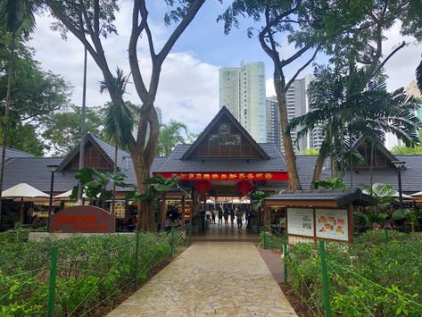 TASTE OF HAWAII: NEWTON FOOD CENTRE - SINGAPORE Newton Food Centre Singapore, Vietnam Ho Chi Minh, Hawaii Food, Wadi Rum, Singapore Malaysia, Sistine Chapel, Food And Travel, Hawaiian Style, Food Tours