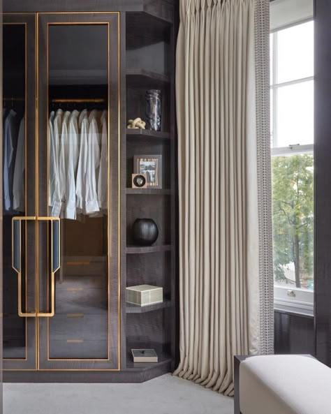 Luxury closet mansions