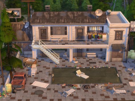 Run Down Sims House, Sims 4 Poor Apartment, Sims 4 Run Down House, Sims 4 Multiple Houses One Lot, Sims For Rent, Sims 4 Unfurnished House, Sims Apartment Building, Sims 4 For Rent Builds, Sims 4 For Rent