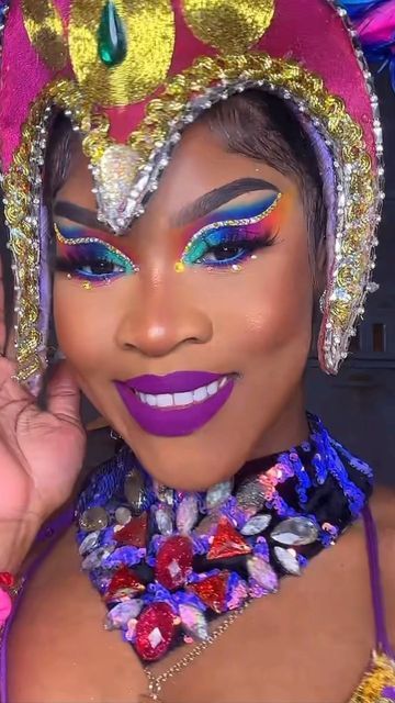 Festival Makeup Colorful, Rio Carnival Makeup, Carnival Makeup Looks, Carnival Rhinestone Makeup, Brazil Carnival Makeup, Caribbean Carnival Makeup Ideas, Carnival Makeup Ideas, Pippin Makeup, Carnival Xl Pro Palette Looks