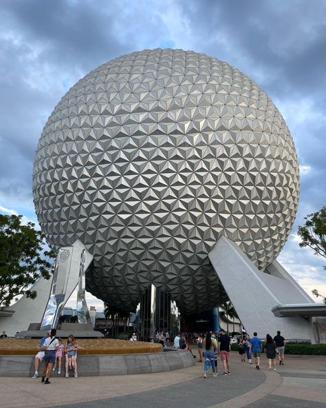 Steven on Instagram: “🥰😊” Cloud Gate, Disney Dream, Twenty One, Disney Parks, Walt Disney World, Orlando, Walt Disney, Disneyland, Sydney Opera House