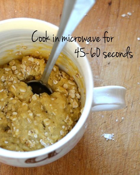 Cookie In A Cup, Microwave Cookie, Mug Cookie Recipes, Mug Dessert Recipes, Microwave Mug Recipes, Cup Recipes, Cookie In A Mug, Mug Cake Microwave, Vegan Cookie