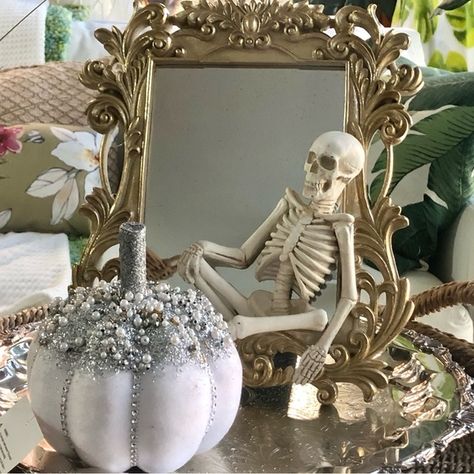 Glam Thanksgiving Decor, Sparkly Halloween Decor, Romantic Halloween Decor, Silver Halloween Decor, Glam Halloween Decor, Mixed Metals Decor, Glam Dining Table, Glam Fall Decor, White Halloween Decor