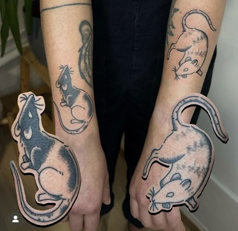 Double Headed Rat Tattoo, Rat Tattoo Traditional, Maximalist Tattoo, American Traditional Animal Tattoo, Simple Goth Tattoos, Animal Tattoo Simple, Cat Small Tattoo, Skunk Tattoo, Neck Tattoo Women