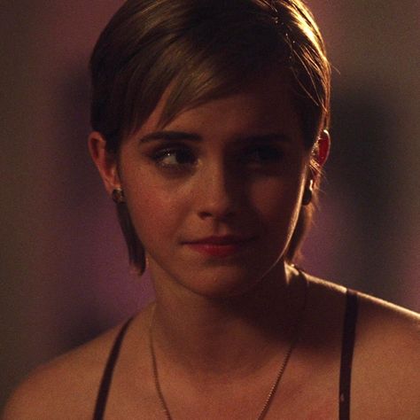 Emma Watson - Sam Emma Watson Perks Of Being A Wallflower Hair, Emma Watson Perks Of Being A Wallflower, Sam The Perks Of Being A Wallflower, Sam Perks Of Being A Wallflower, Literally Me Characters Collage, The Perks Of Being A Wallflower Pfp, Children Of Athena, Emma Watson Icons, Lilya 4 Ever