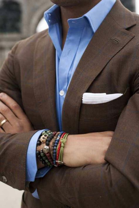 White Pocket Square, Style College, Brown Suit, Herren Style, Mens Fashion Blog, Brown Blazer, Blue Shirt Dress, Sharp Dressed Man, Well Dressed Men