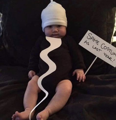 Baby Kostüm, Creative Costumes, Funny Costumes, 웃긴 사진, Baby Halloween Costumes, Very Funny Pictures, Family Halloween, Baby Costumes, Couple Halloween Costumes