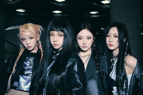 Media posts by aespa (@aespa_official) / Twitter Photo Grouping, June 2024, Group Photos, Latest Music, All Music, Studio Album, Korean Makeup, New Album, Abba