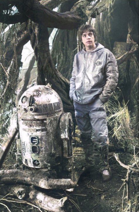 "Star Wars: The Empire Strikes Back" - Mark Hamill (Behind the Scenes) Star Wars Cast, Star Wars R2d2, Empire Strikes Back, Star Wars Film, Original Trilogy, Mark Hamill, Star Wars Wallpaper, Star Wars Pictures, The Empire Strikes Back