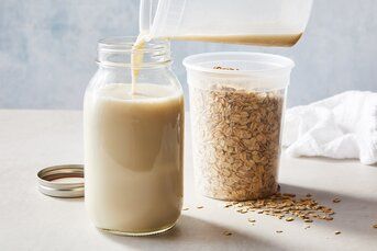 Oat Milk Recipe, How To Make Oats, How To Soak Beans, Instant Oats, Milk Alternatives, Bon Appetite, Delicious Drinks, Plant Based Milk, Milk Recipes