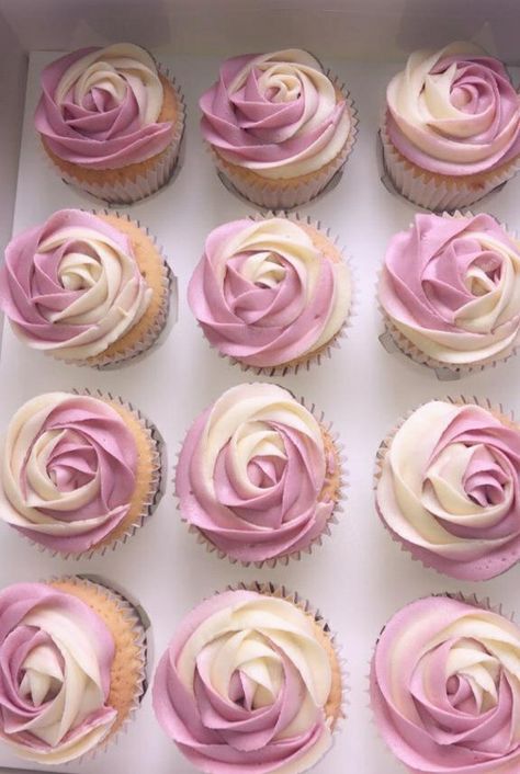 Pink Ombre Cupcakes, Two Tone Cupcakes, Bridal Cupcakes, Low Sugar Cakes, Cupcakes White, Cake Decorated With Fruit, Cupcakes Flores, Garden Cupcakes, Elegant Cupcakes