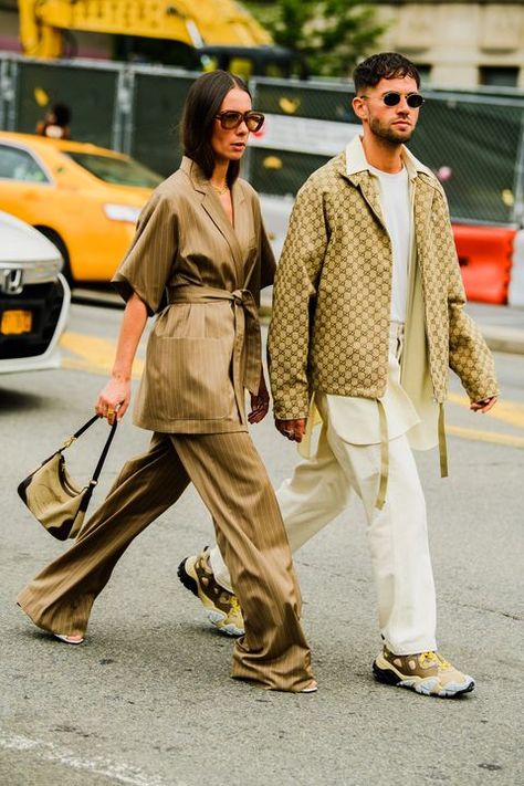 The Best Street Style From New York Fashion Week Fashion Overalls, Couple Fits, Fashion Week Spring 2020, New York Street Style, New York Fashion Week Street Style, Couple Style, Stylish Couple, Matching Couple Outfits, Looks Street Style