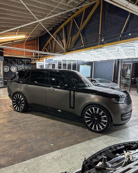 Custom Range Rover, Range Rover Lwb, Range Rover Svr, Range Rover Sv, Luxury Cars Range Rover, Range Rover Supercharged, New Luxury Cars, Exotic Sports Cars, Luxury Lifestyle Dreams